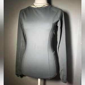 Senita Athletics Gray Long Sleeve Top
